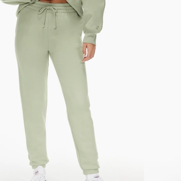 Aritzia Pants - Aritzia Tna Cozyaf fleece sweatpants